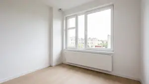 B195