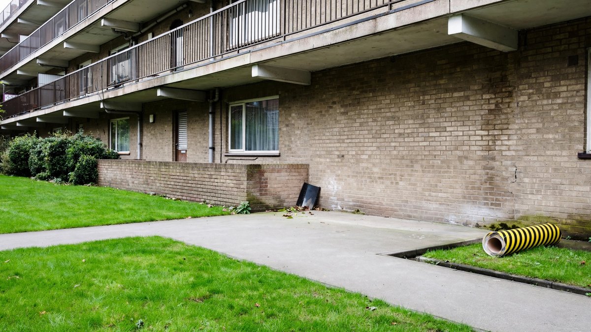 Wynoszenie mebli przez okno i balkon — warunki, sprzęt i bezpieczeństwo — zdjęcie 4