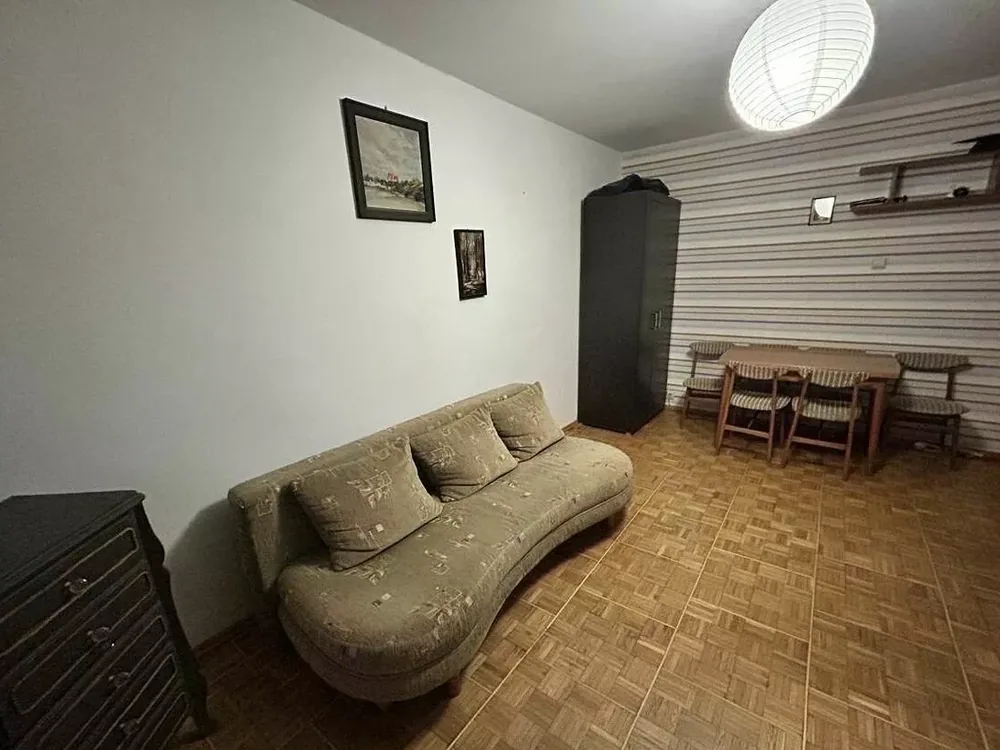Uprzątnięte miejsce po zabraniu rzeczy - Wywóz wanny i kabiny w Łodzi